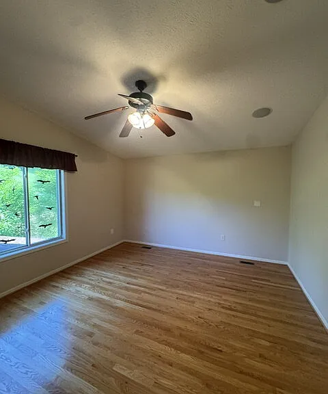 80 Walnut Ct — Photo 29