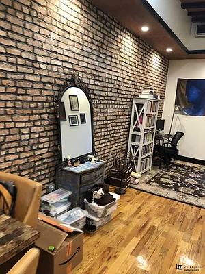 Rented by Batra Group Inc | media 6