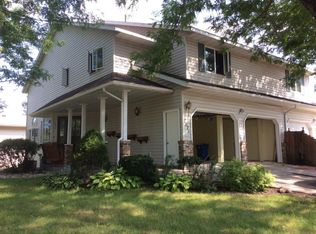 1975 Greenwood Dr, Owatonna, MN 55060