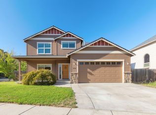 1032 Lithia Way, Talent, OR 97540