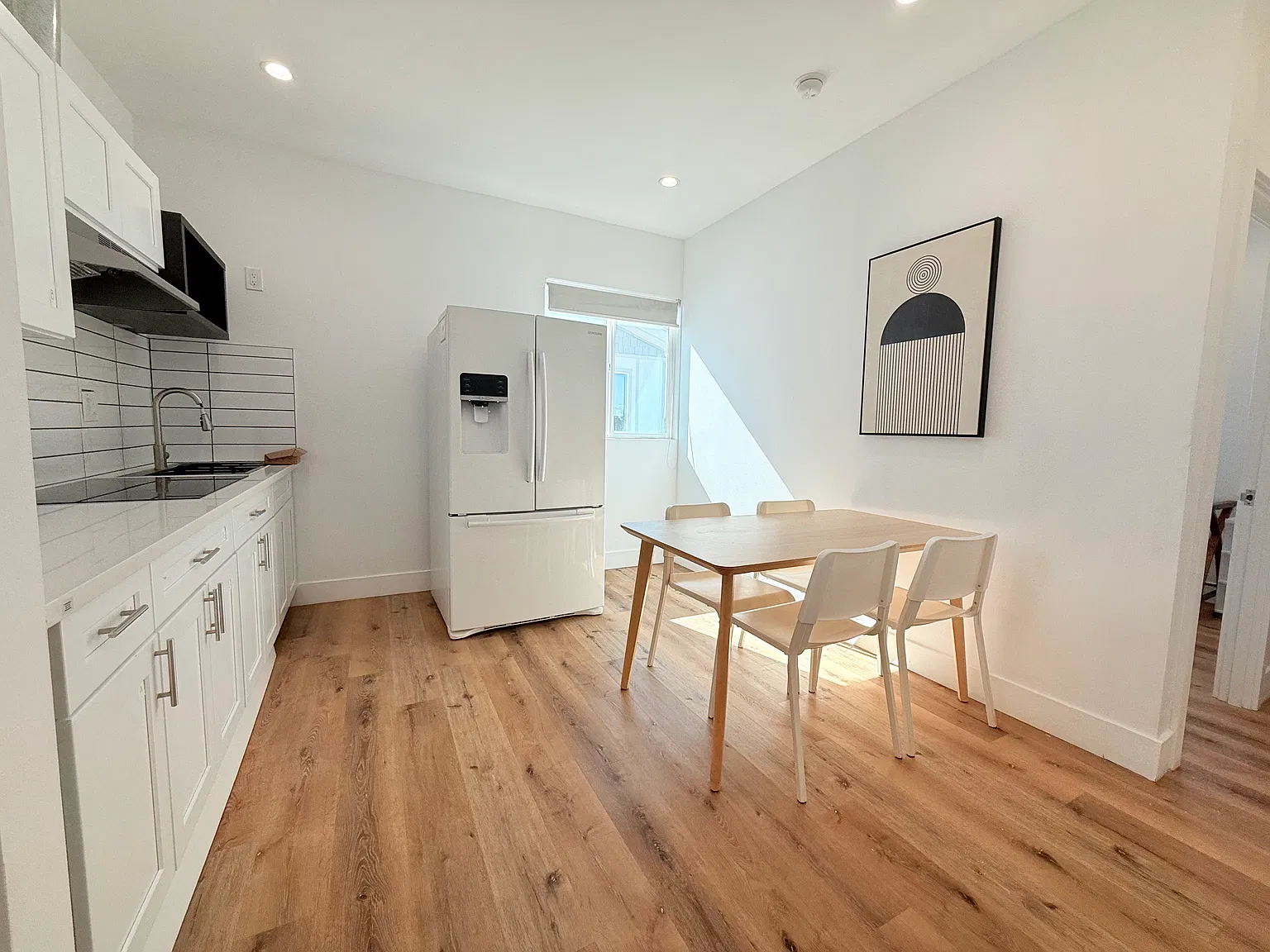 3 bed, $4,050 — Photo 1