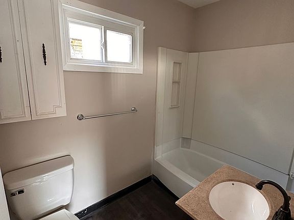 3rd image of 51-53 E Genesee St #1-51