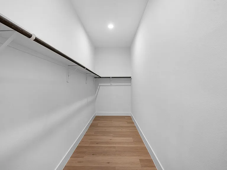 2348 Delafield St — Photo 17