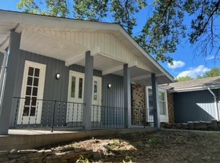 12011 Jerries Ln, Florissant, MO 63033