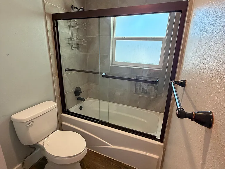 312 Yacht Club Dr NE — Photo 17