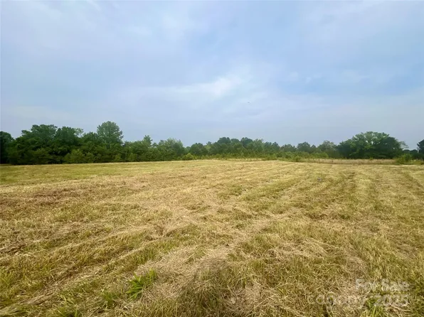 2AC N Ingleside Farm Rd, Iron Station, NC 28080