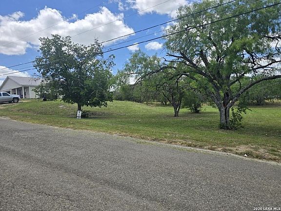 5th image of 701 N Terry St LOT 3-4