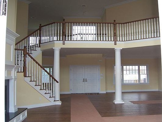 4th image of 5 Sachem Ln