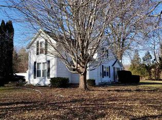 8760 Garden Plain Rd, Morrison, IL 61270