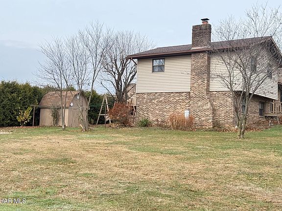 3rd image of 209 Hoover Dr