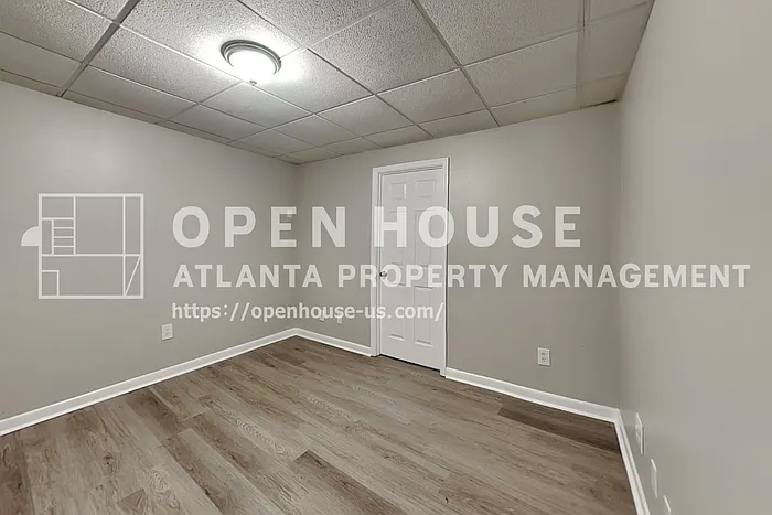 210 Austin Dr — Photo 17