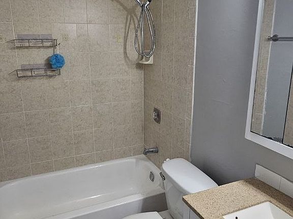 5th image of 9039 Lincoln Ct APT 102