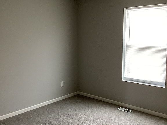 3rd image of 2502 Green Rush Ln