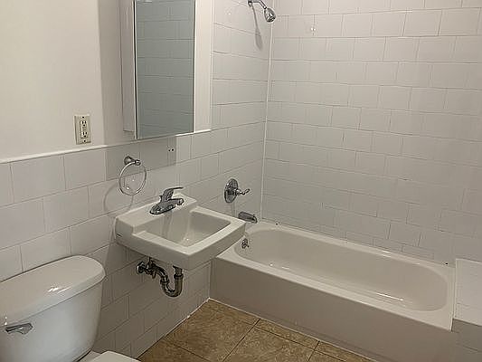 5th image of 366 Willis Ave APT 3
