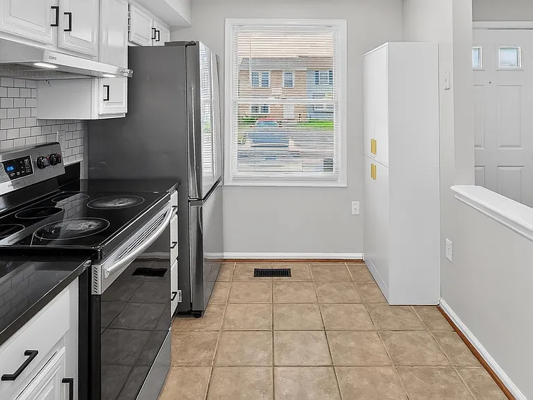 3591 Laurel View Ct — Photo 13