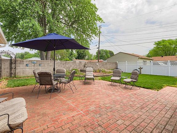2nd image of 2907 Christie Pl
