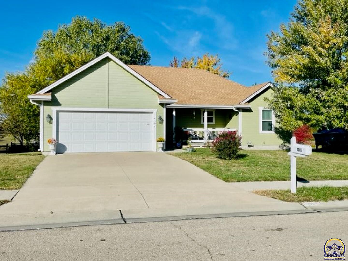 4307 SE Horseshoe Bend Dr, Topeka, KS 66609 MLS 231566 Zillow