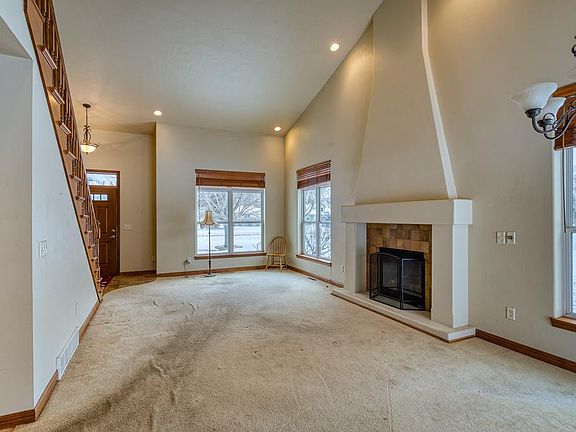 2nd image of 2432 Cherrywood Ln #1