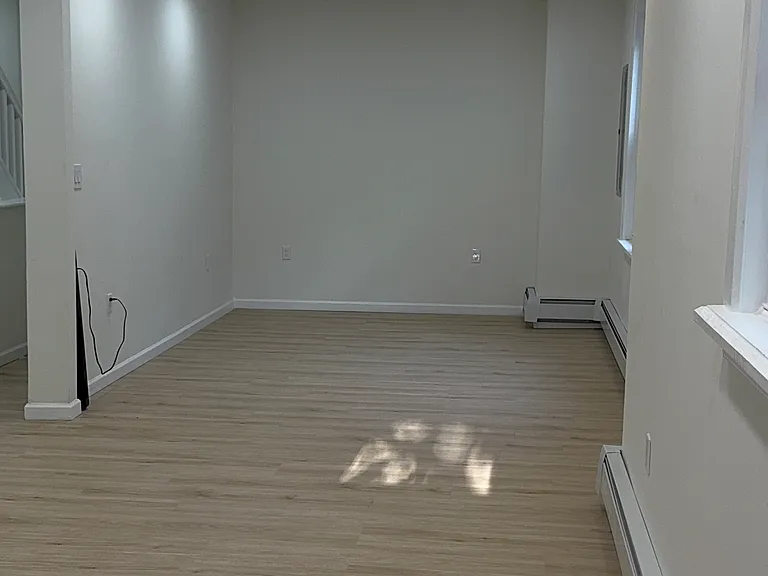 594 N Church St #2 — Photo 5