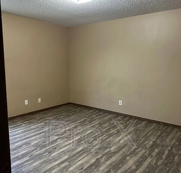 1001 S Saint Louis Ave #8 — Photo 6