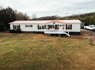1459 Squire Fox Rd, Dandridge, TN 37725