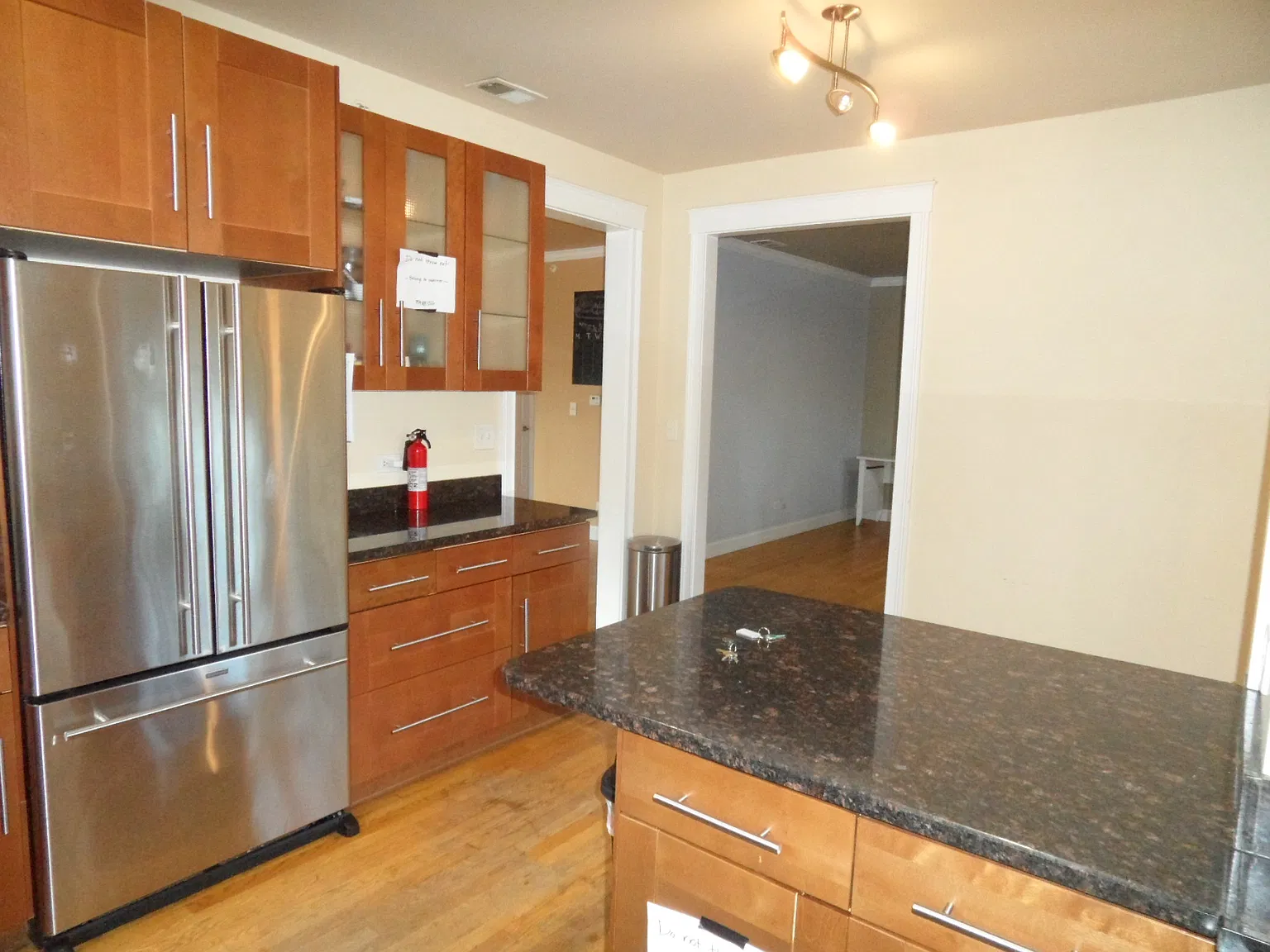 5 bed, 3000 sqft, $6,800 — Photo 3