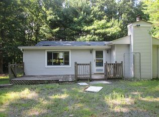 129 Hound Rd, Dingmans Ferry, PA 18328