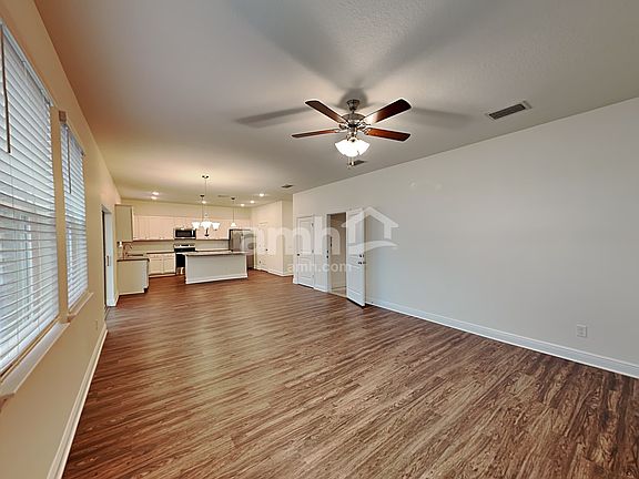 5th image of 1148 Sky Lakes Dr
