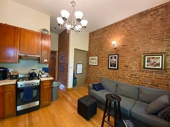 5th image of 598 6th St #A4