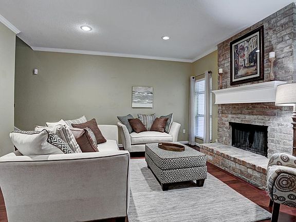3rd image of 1802 Stoney Brook Dr #17