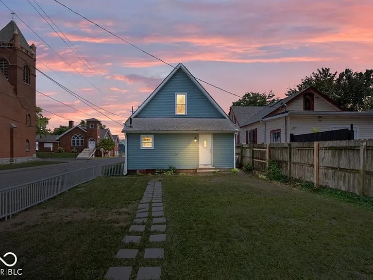 1302 Laurel St — Photo 26