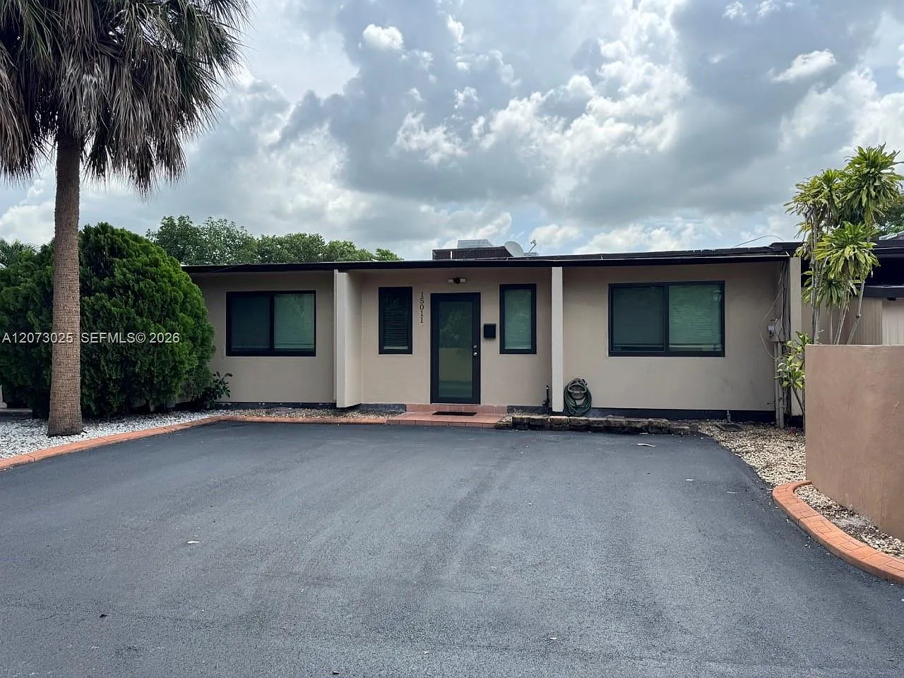 Miami Lakes Cypress Villa — Photo 1
