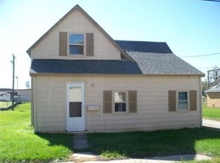 400 W 5th St, Tama, IA 52339