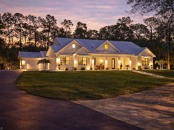 2nd image of 3475 3rd AVE SW