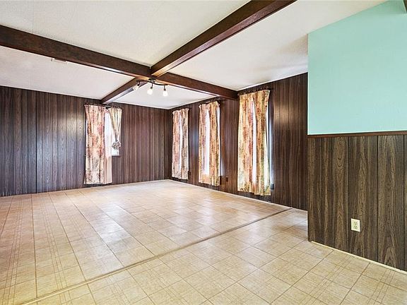 4th image of 917 Franklin Ave