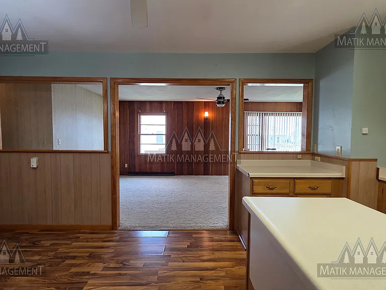 208 3rd St SW — Photo 37