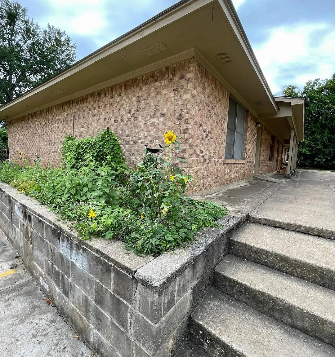 106 Choice St — Photo 1