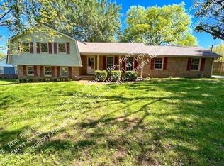 126 Pin Oak Dr, Hendersonville, TN 37075