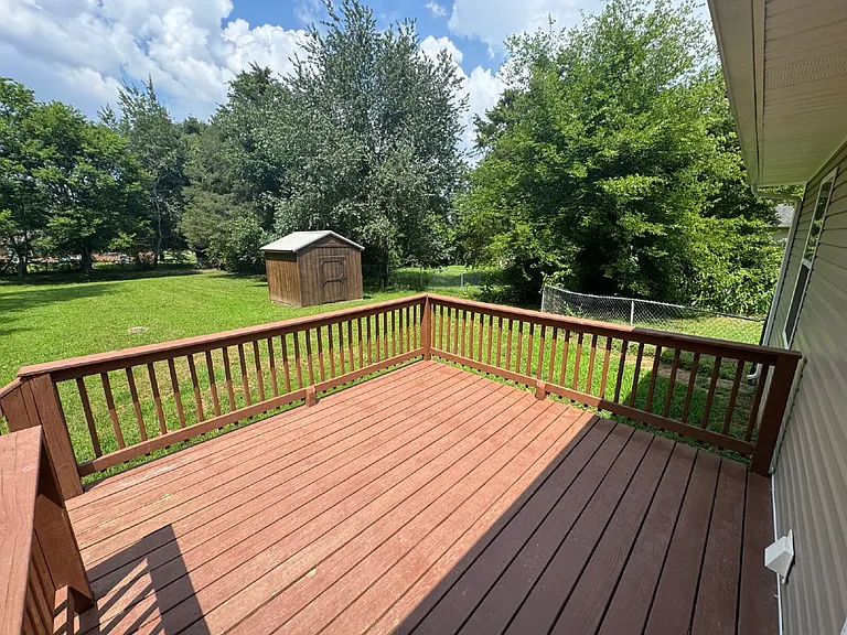 101 Meadow Ln — Photo 12