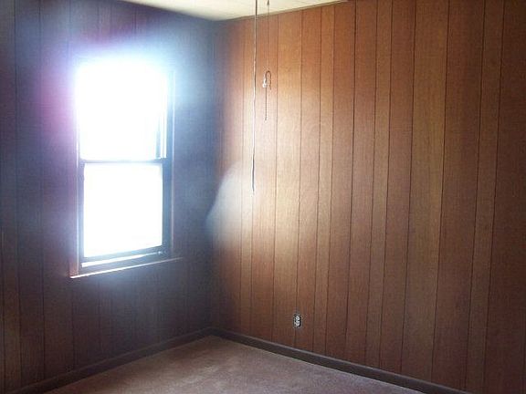 4th image of 811 W Taylor Ave