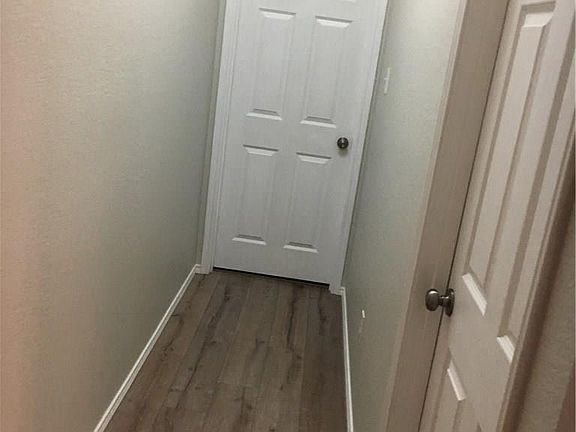 4th image of 9613 Bull Creek Dr