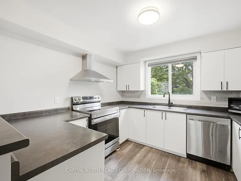 63 Elizabeth St — Photo 10