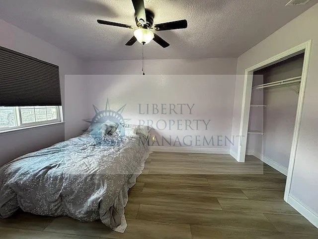 10757 N Armstrong Ave — Photo 4
