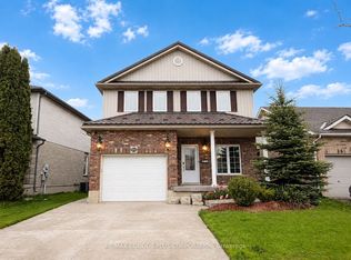 859 Brandenburg Blvd, Waterloo, ON N2T2X6
