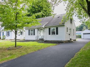 125 Leonard Rd, Rochester, NY 14616
