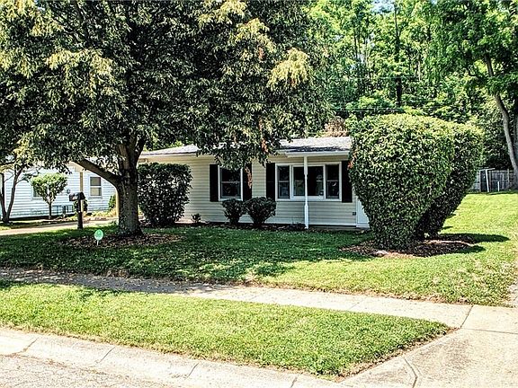 2nd image of 725 Seibert Ave