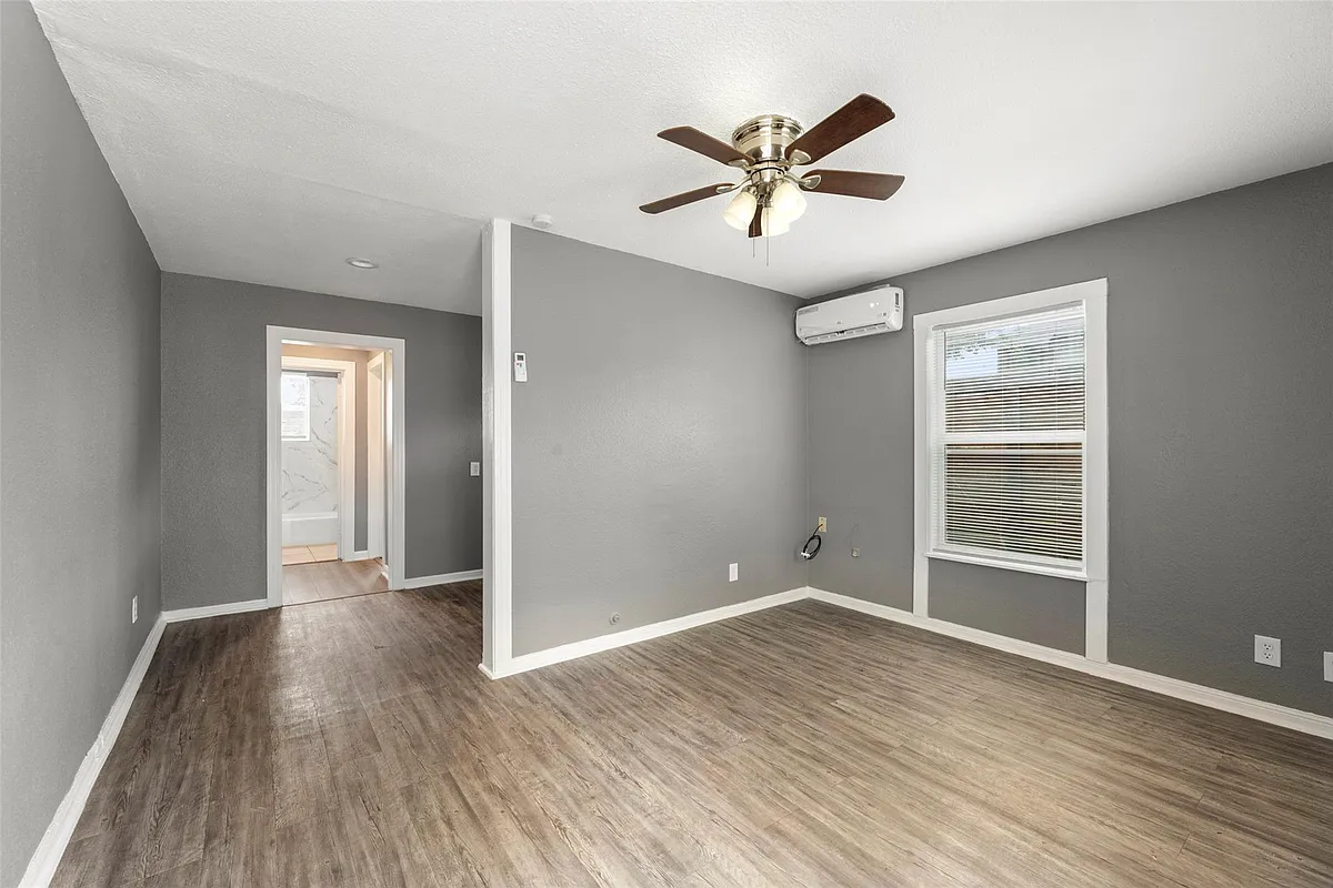 Building Photo - 3420 Michigan St #1
