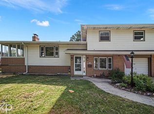 875 Indiana Ave, Marysville, MI
