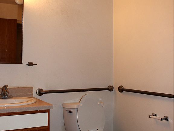 Typical bathroom in Marsh Place. Some units feature additio