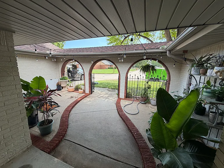 10301 Long Meadow Rd — Photo 3